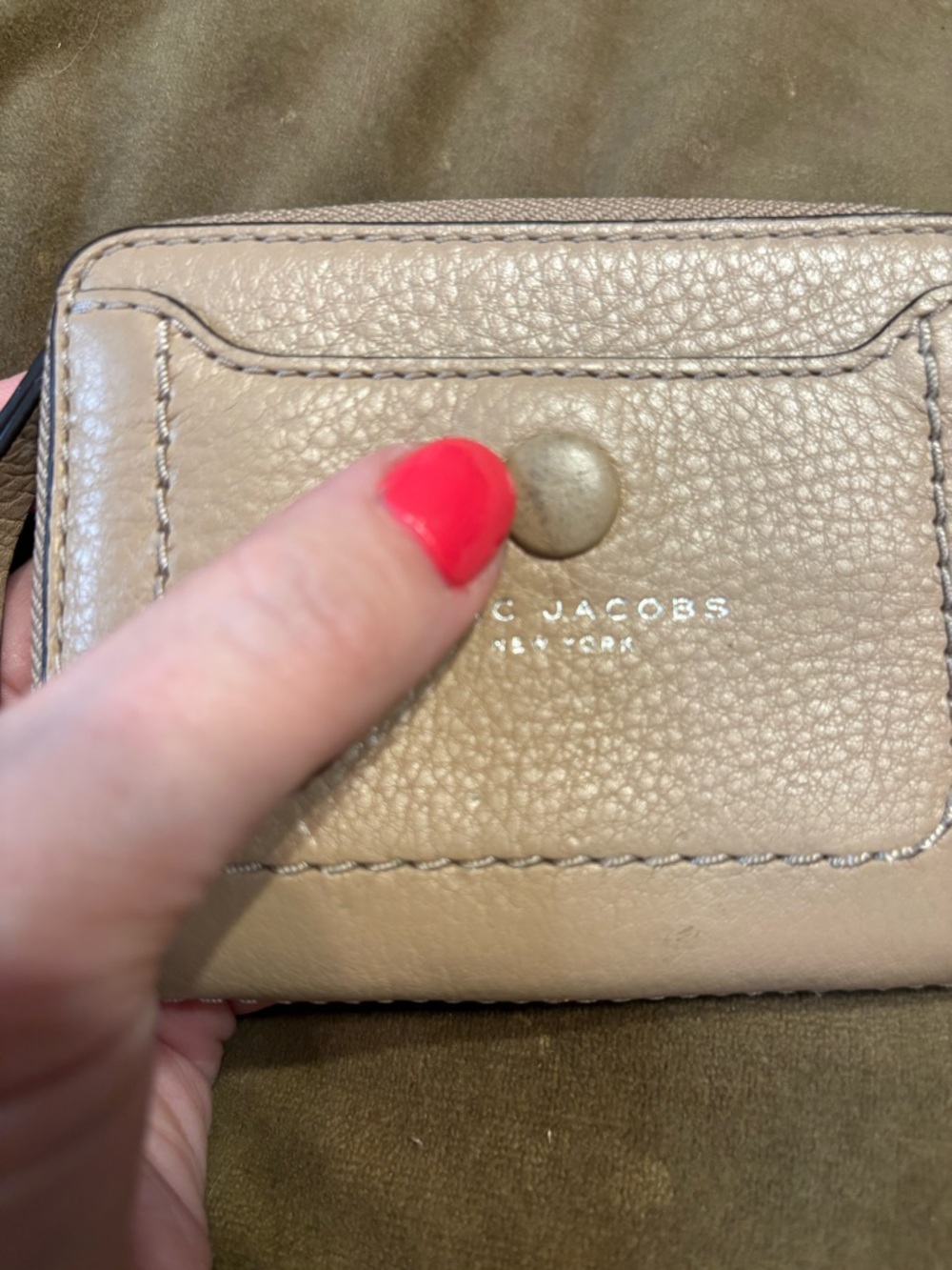 Marc Jacobs Pebbled Leather Small Snap Card Wallet in Taupe - Picture 2 of 9